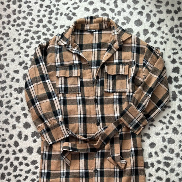 Women’s Fashion Nova Shacket - Plaid - Size M - Picture 2 of 7